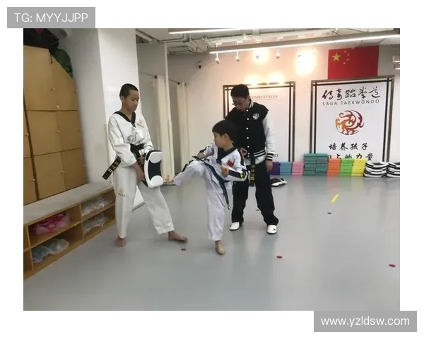 跆拳道训练方法全解析 提升力量与灵活性的科学训练技巧